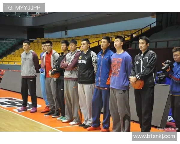 成都篮球队阵地战革新探索新战术提升球队竞争力与观赏性